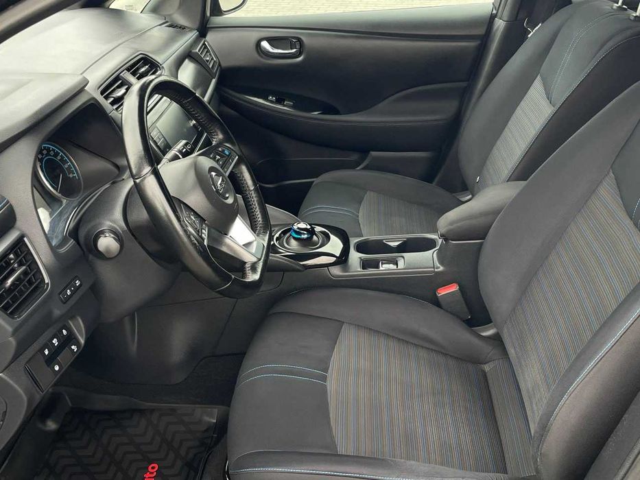 Продам  Nissan Leaf 2018. Можна в розстрочку, під викуп.