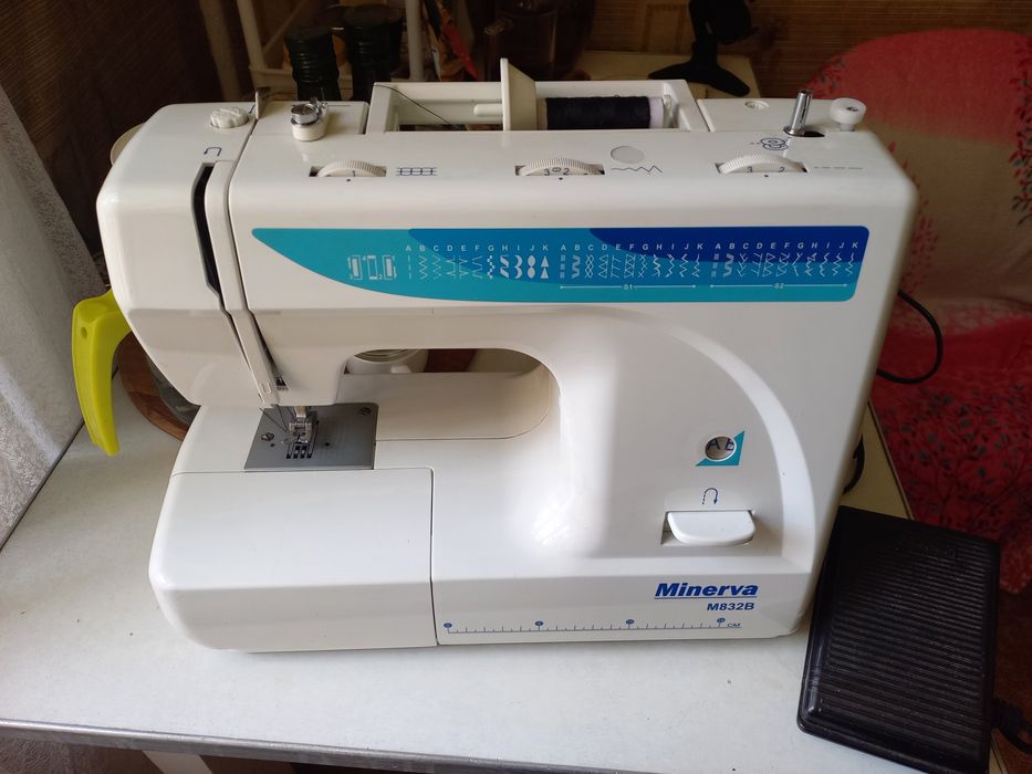 Продам хорошу швейну машинку Мінерва Minerva M832B