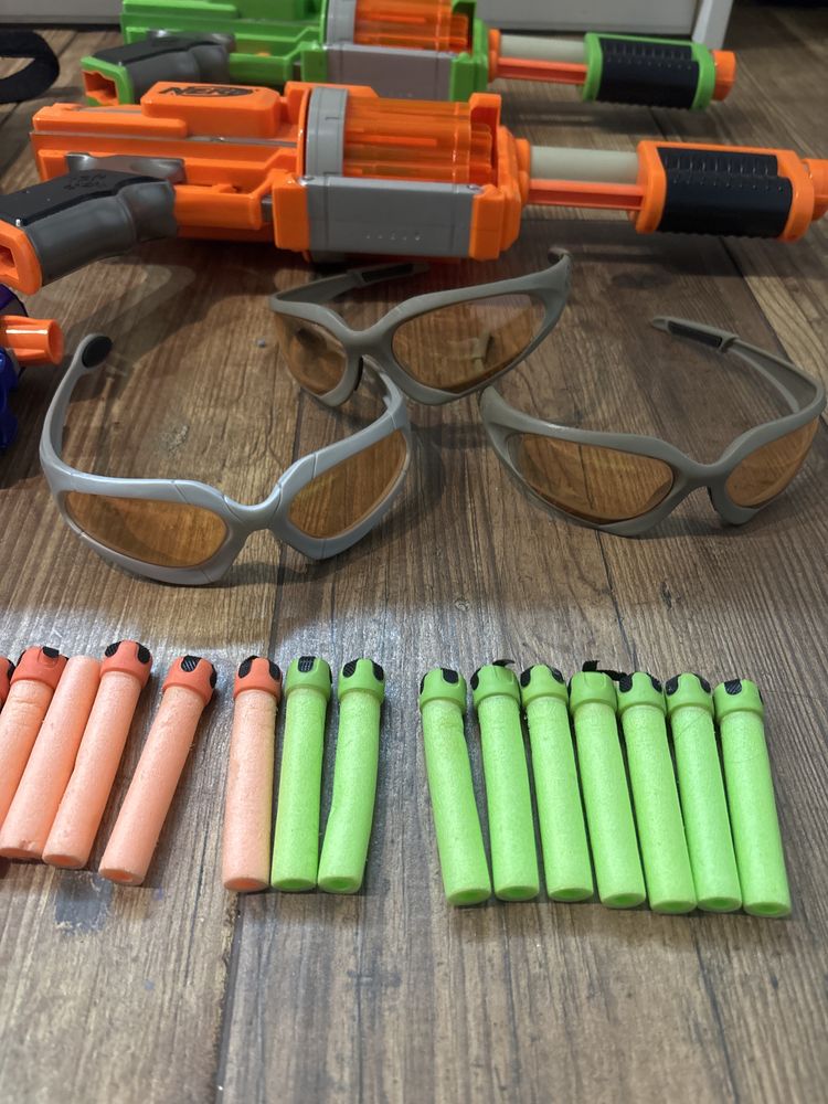 Zestaw NERF (kamizelka, okulary, pistolet, karabin, tarcza)