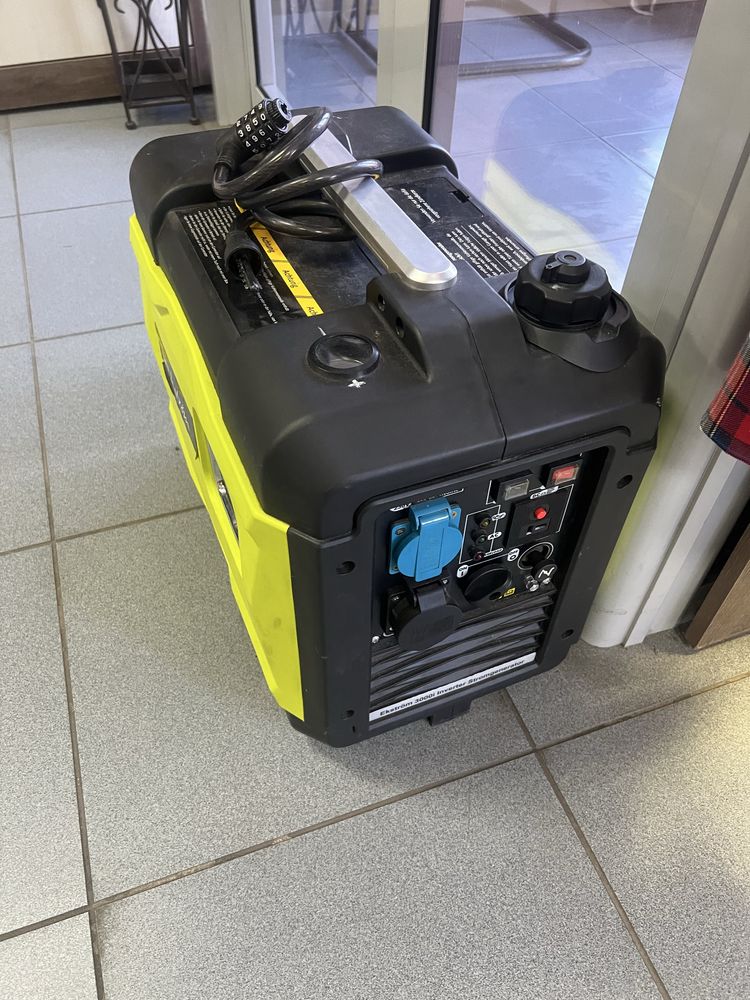 Генератор Ekstorm3000 . 3квт. Швейцария. не путать с2квт