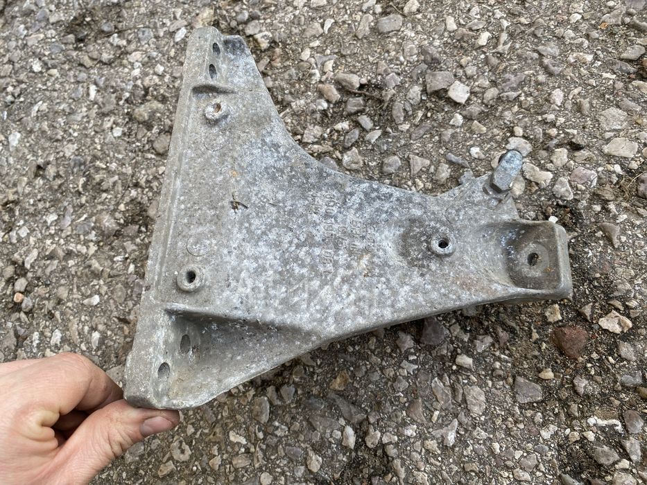 Audi a4b5 a6c5 Passat b5 lapa mocowanie silnika