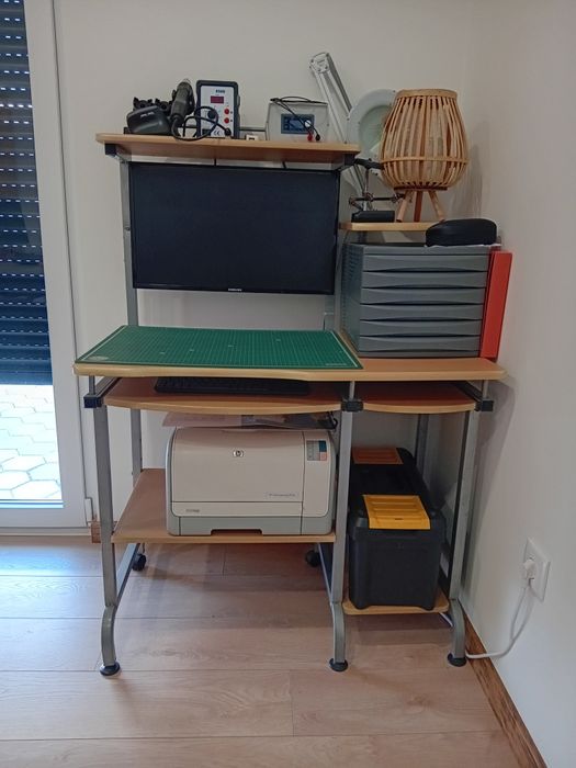 Secretaria como nova