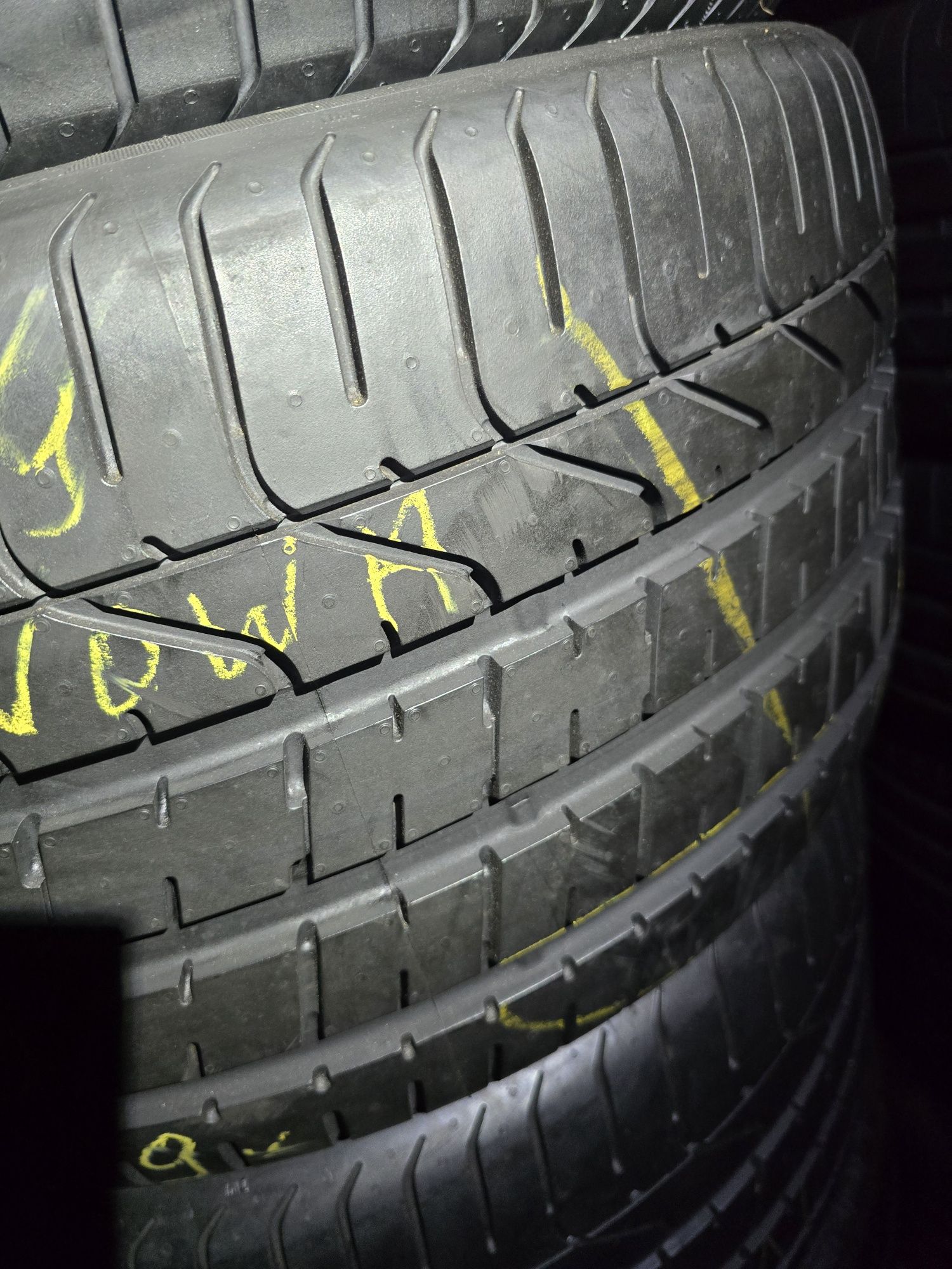 285/30/19 Pirelli p zero MO super para 7_7,5mm  z 19r.