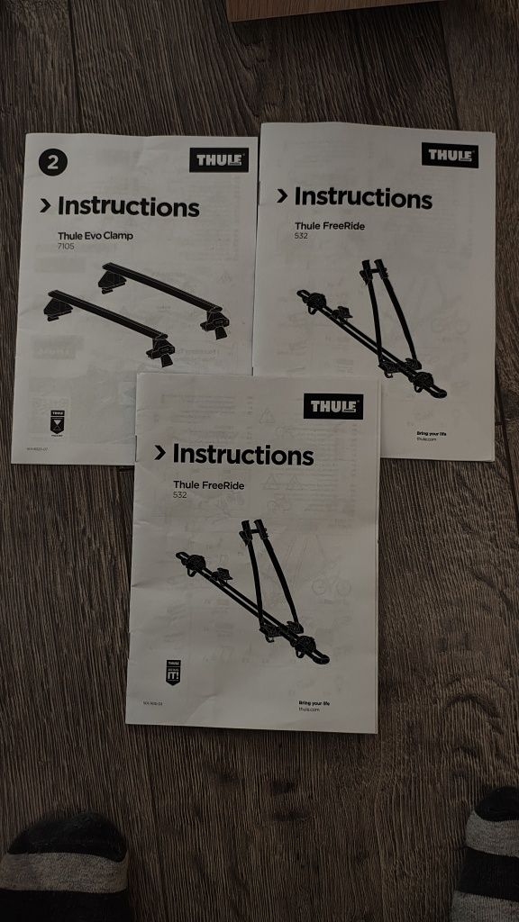 Bagażnik dachowy Thule: Evo Clamp, SquareBar, FreeRide