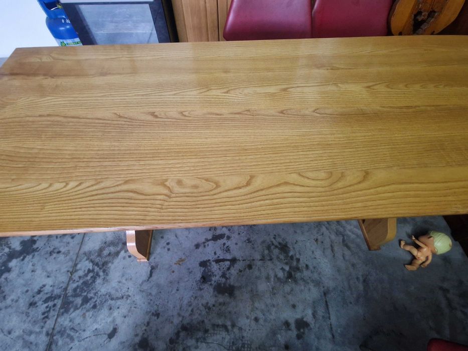 Stół z litego drewna jesion