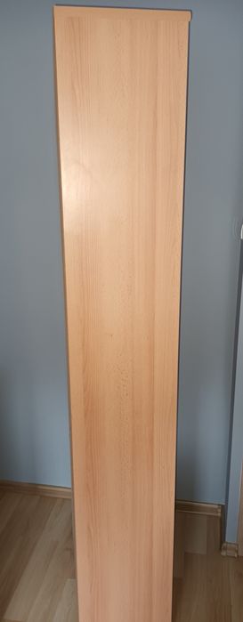 Szafa Wolnostojąca z 4 drzwiami i 1 półka bez zabudowy