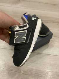 Продам кроссовки New Balance 574 оригинал (весна - осень)