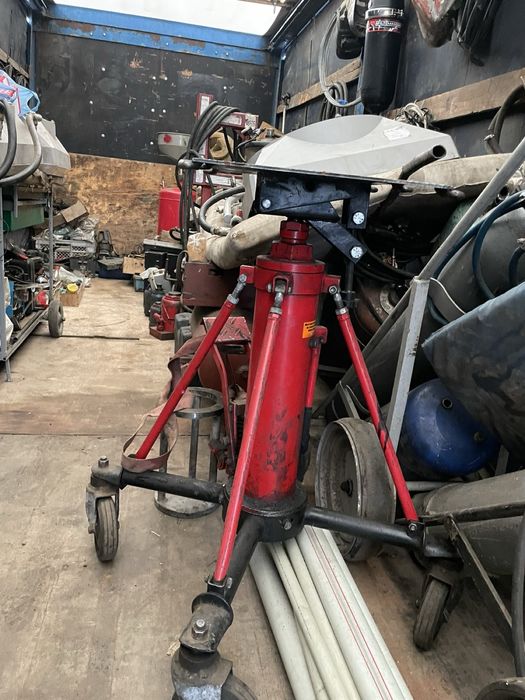 Продам підйомник кпп гідравлічний