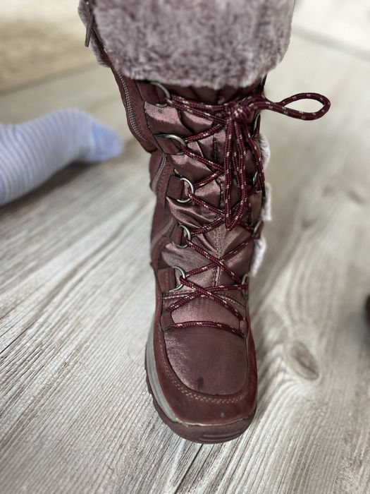 Зимові чоботи,сапожки в ідеальному стані устілка 23,5