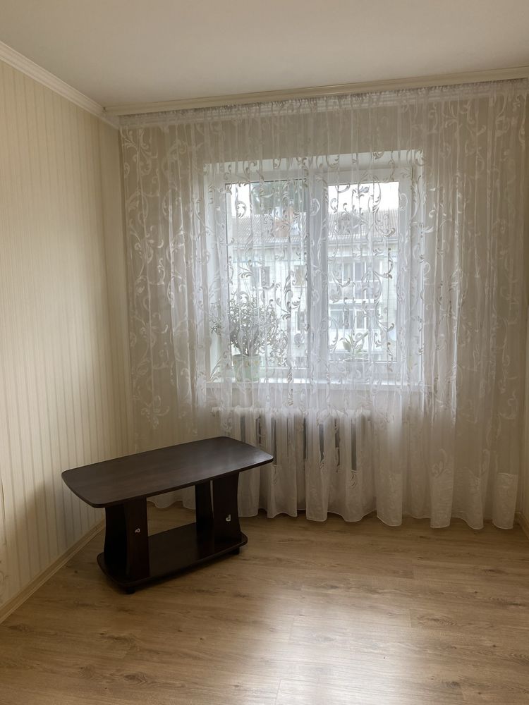 Продам 3 кімнатну квартиру центр