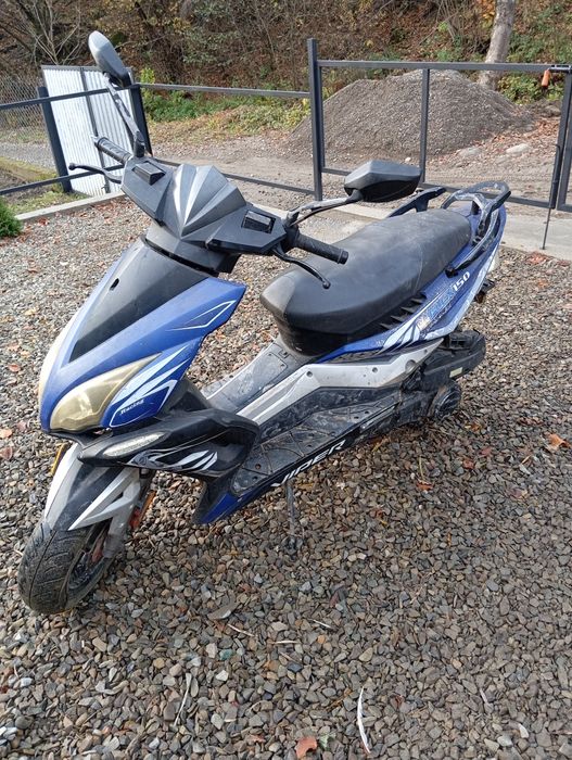 Скутер віпер 150