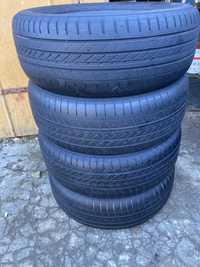 Продам комплект літніх шин 255/60R17