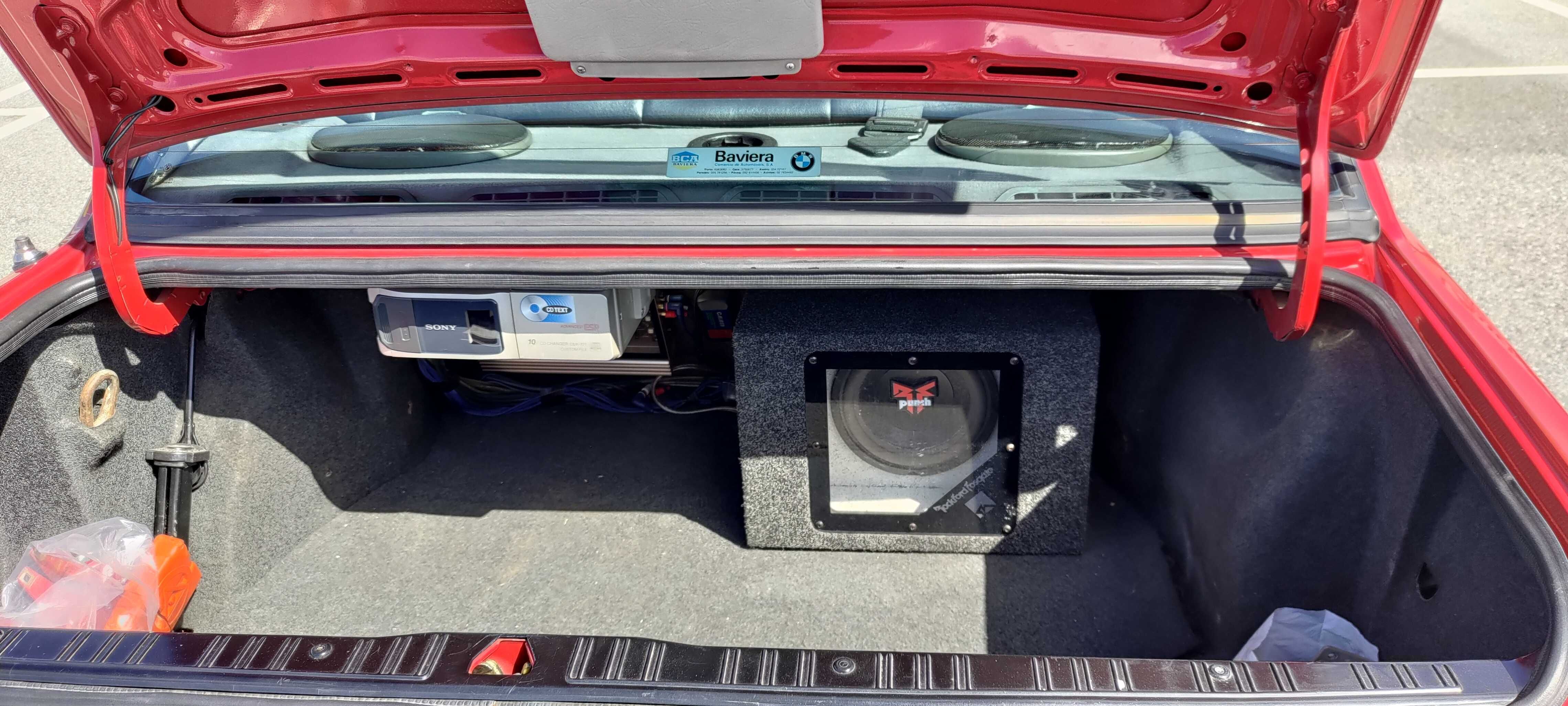 BMW 316i E30 com AC e DA