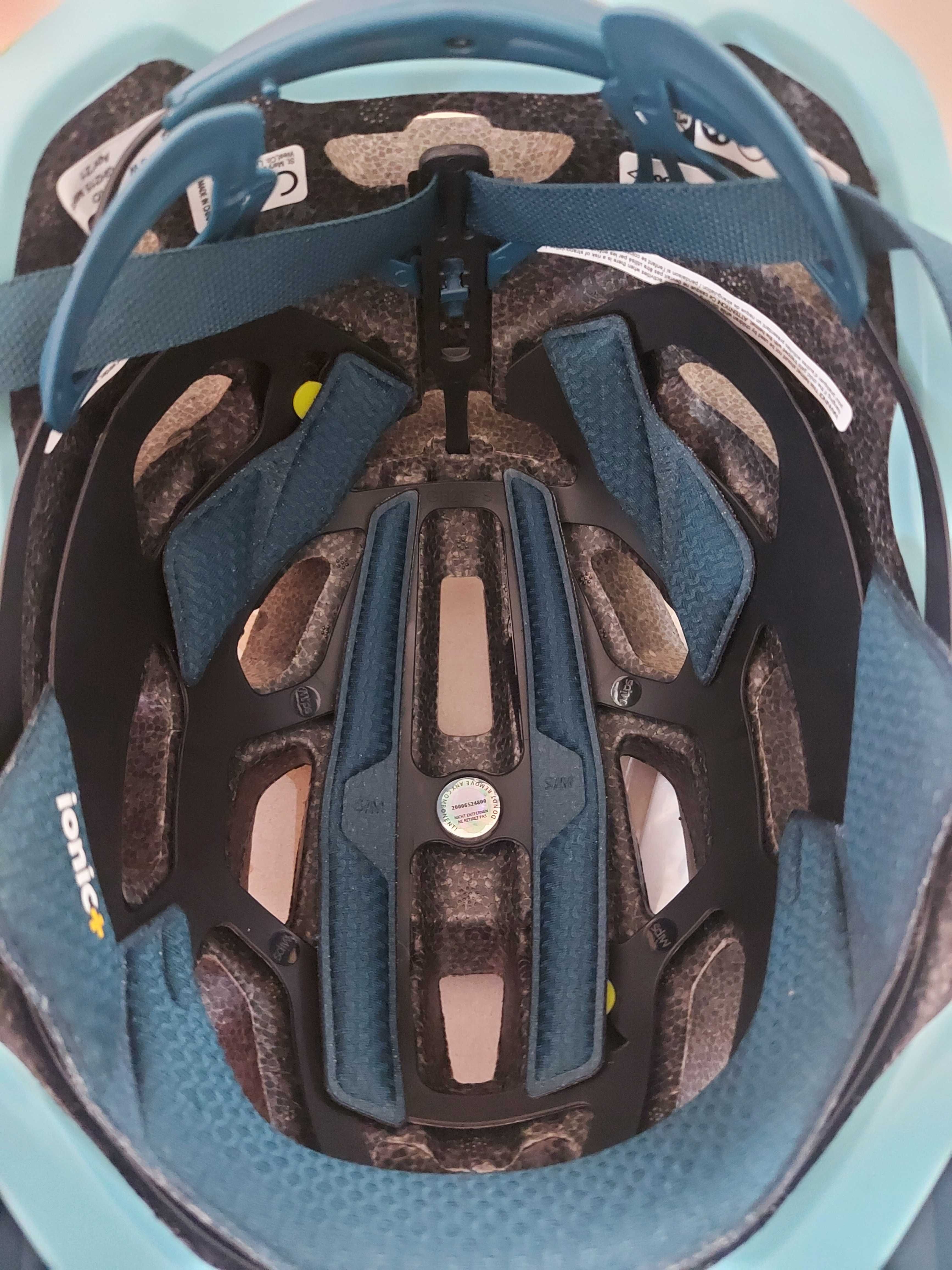 Kask rowerowy Giro Source Mips