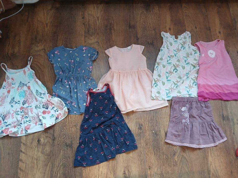 Ubranka dla dziewczynki r.98, 104,110