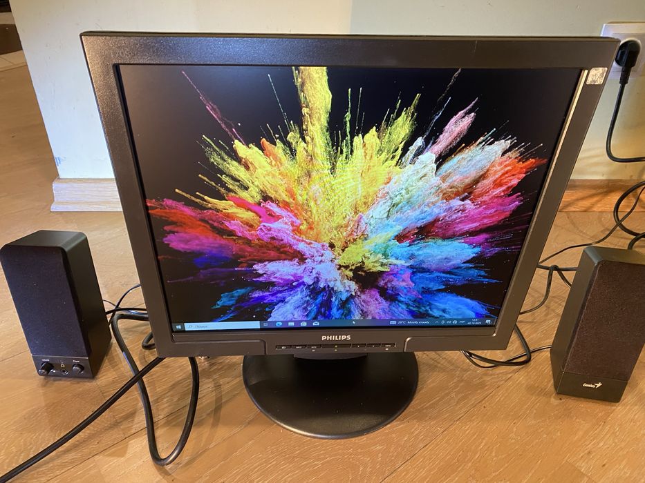 Комп’ютер + монітор Philips HNS8170T, 4 ядра та 8ГБ, Windows 10