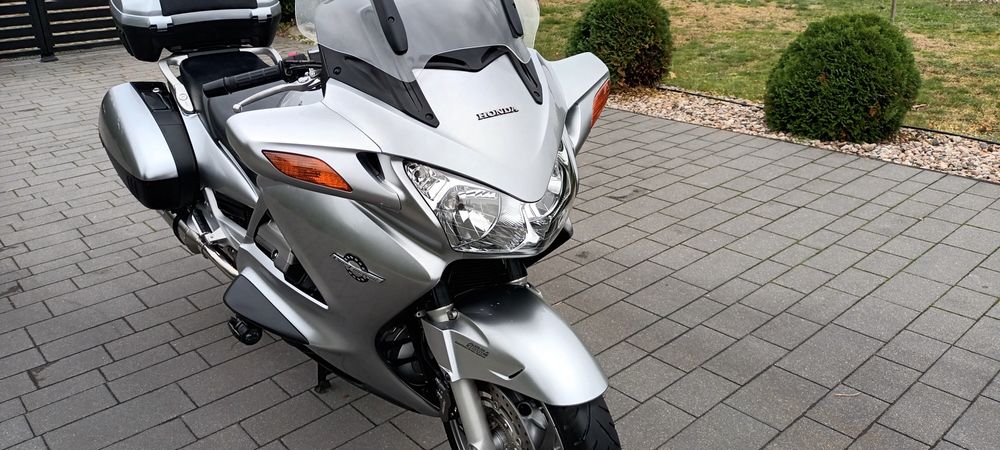 Honda ST 1300 Pan Europen Bezwypadkowa piękna.