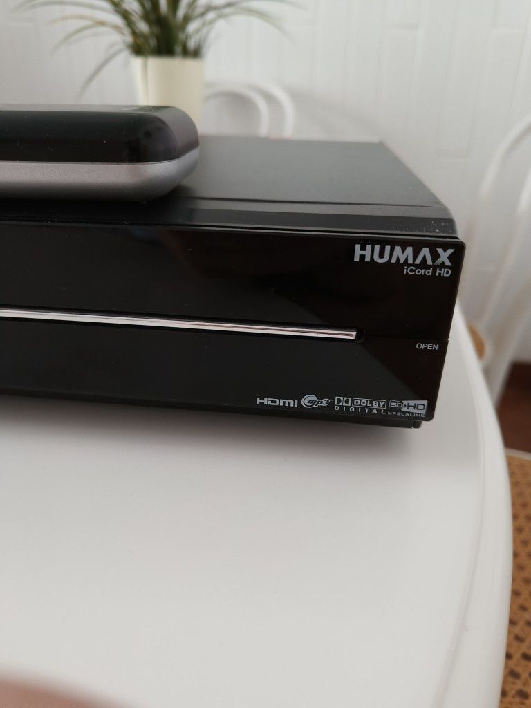 HUMAX ICORD HD 320 Gb + pilot