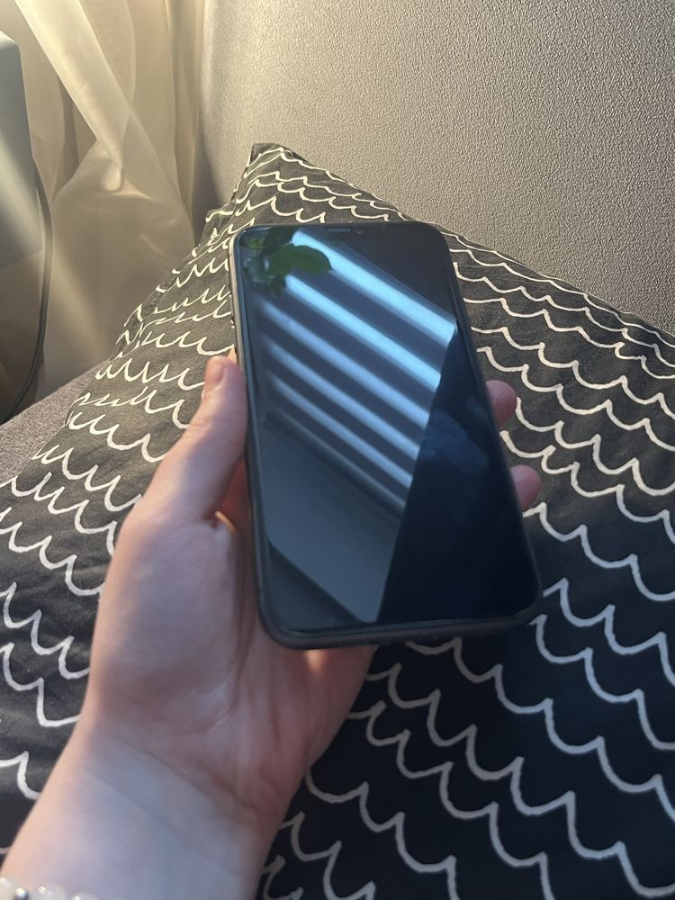 Iphone 11 czarny 64gb bdb