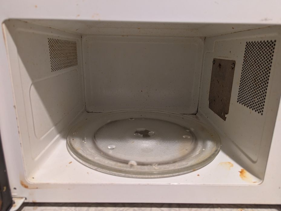 Продам мікррхвмльовку не працює