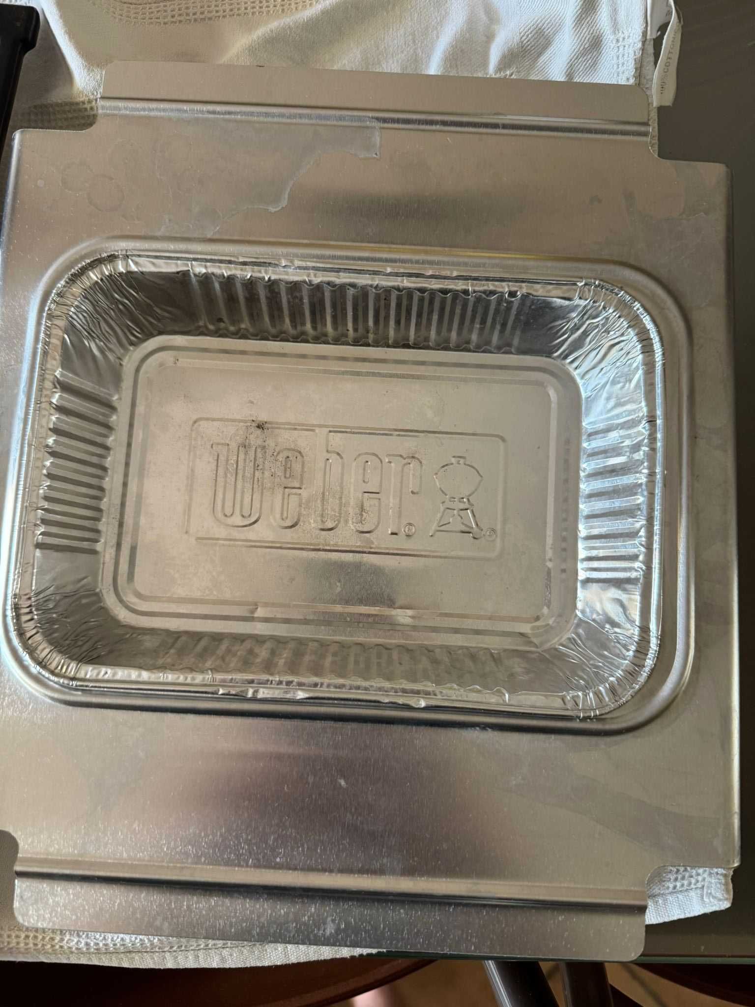 Barbecue a gás Weber Q 2000 (Inclui capa)
