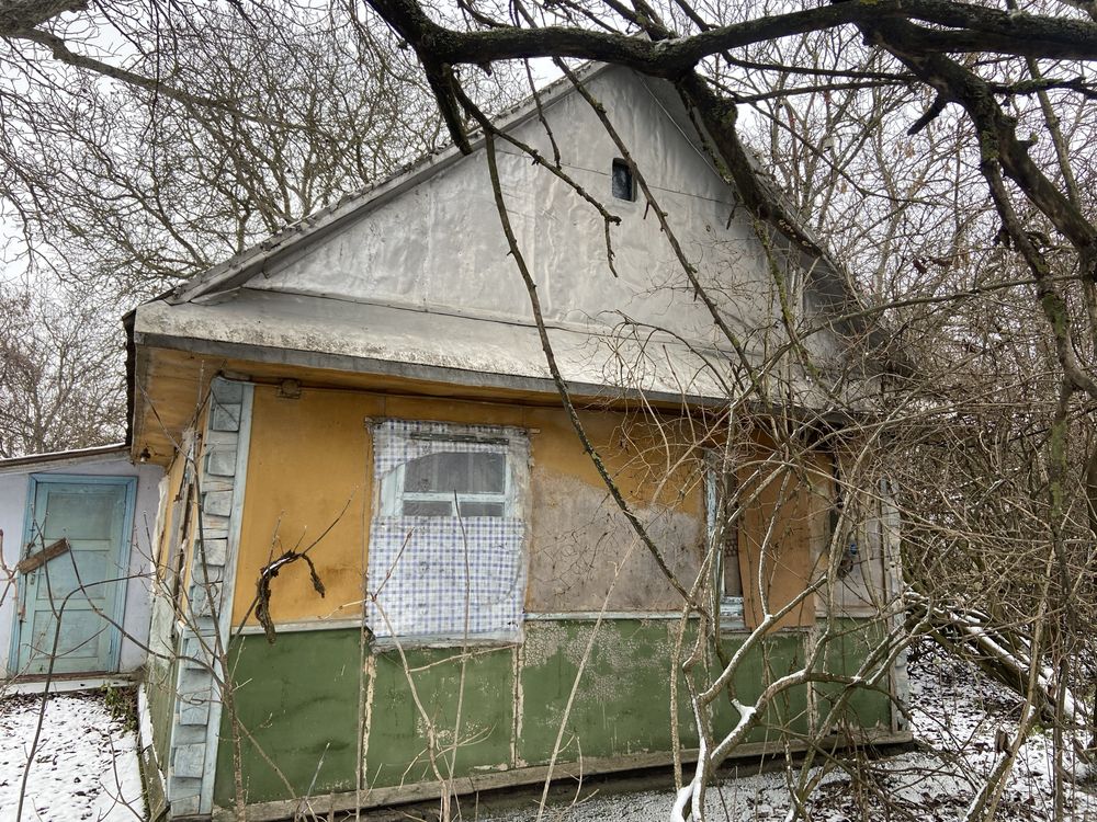Продаж землі з будинком(село Синів)