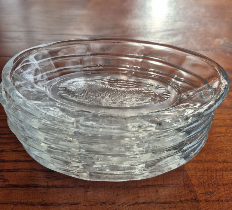 Szklane małe salaterki