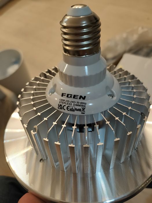 Lampa fotograficzna studio fgen 135W