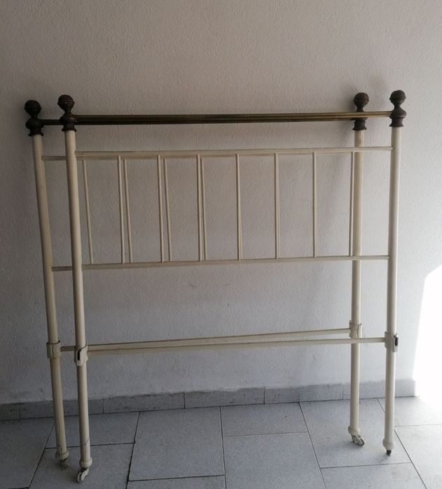 Cama vintage metalizada
