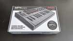 Akai MPK Mini MK3 Grey – Controlador MIDI 25 Teclas + 8 Pads