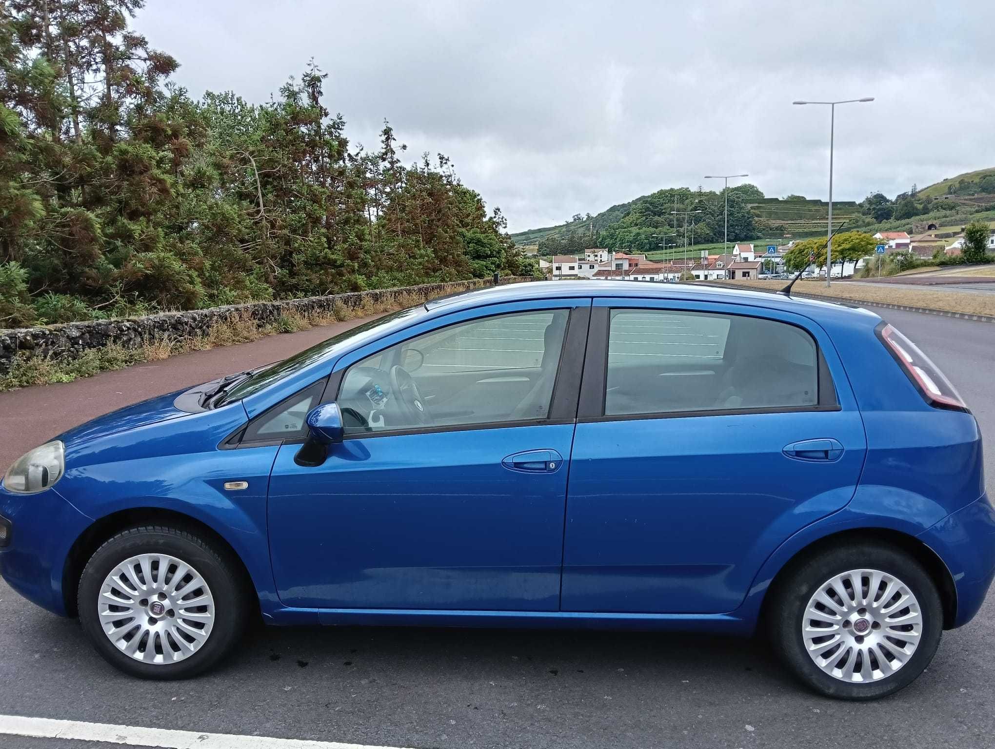 Fiat Punto- 2010 com 120.000KM