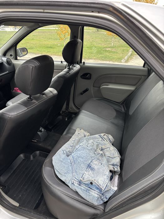 Продам Дачию Логан 1.4 MPI