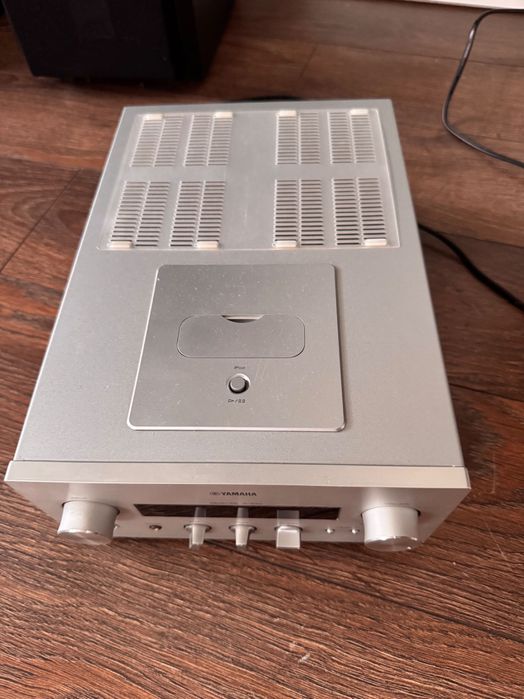 Mini wieża Yamaha R-840 - uszkodzona