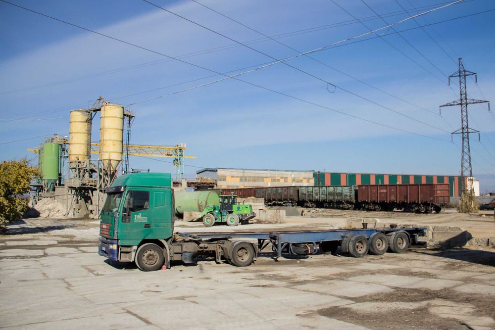 Площадка под парковку транспорта и спецтехники