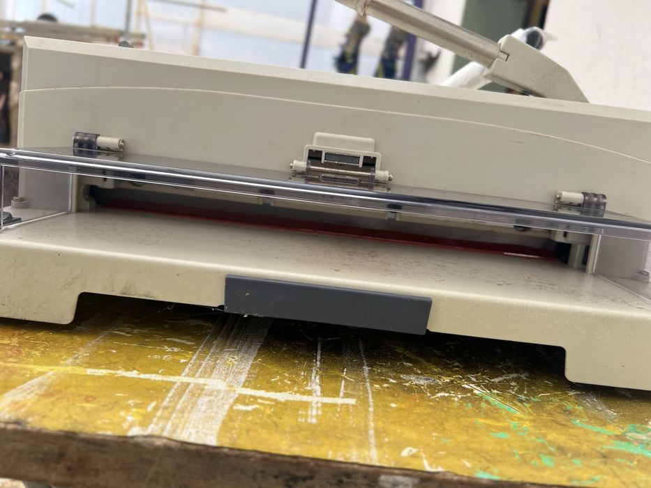 KW-Trio 3943 – Guilhotina Profissional Heavy Duty