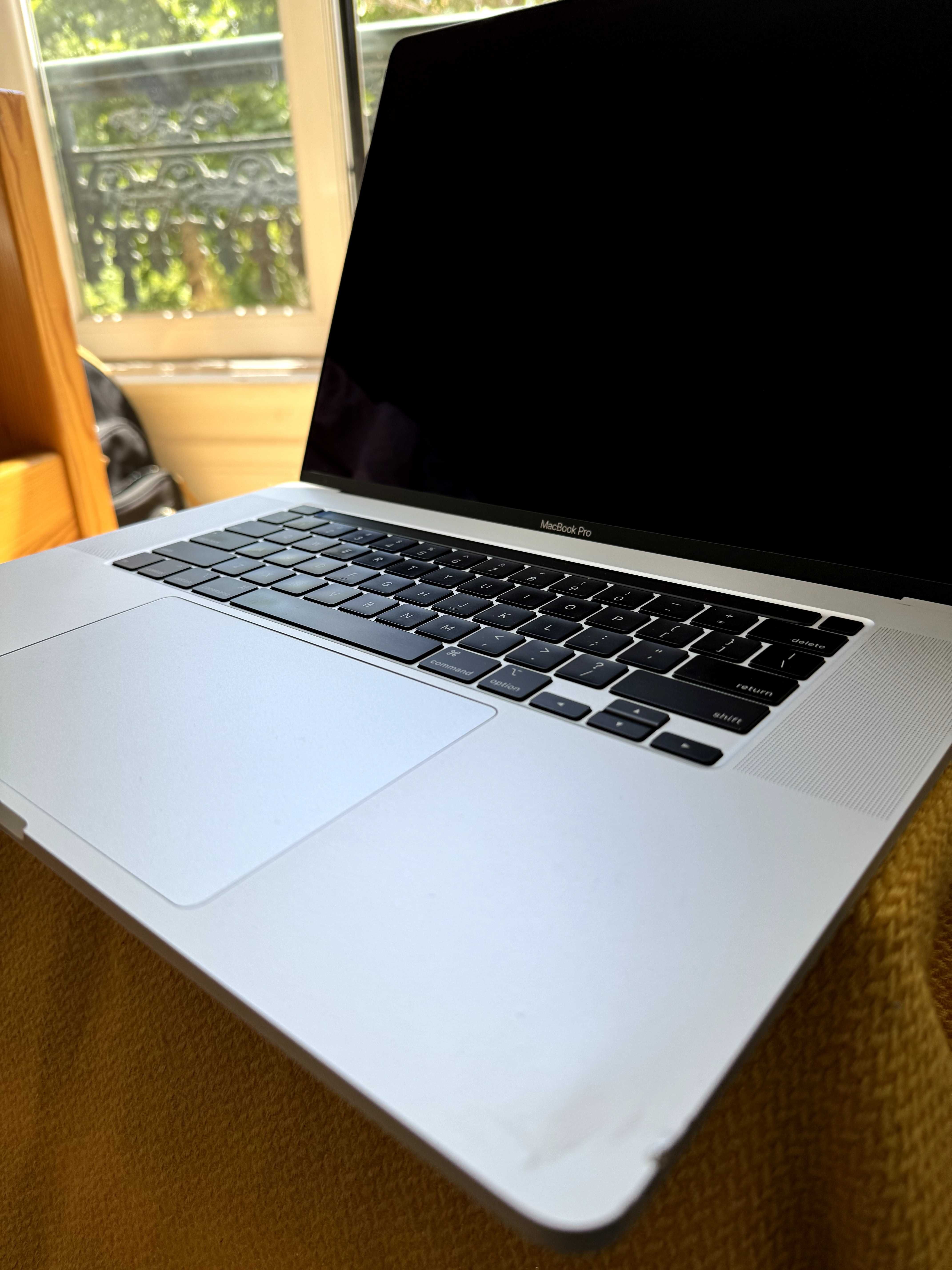 MacBook Pro 16" 2019, Core I9, 32 Gb, 1tb Ssd