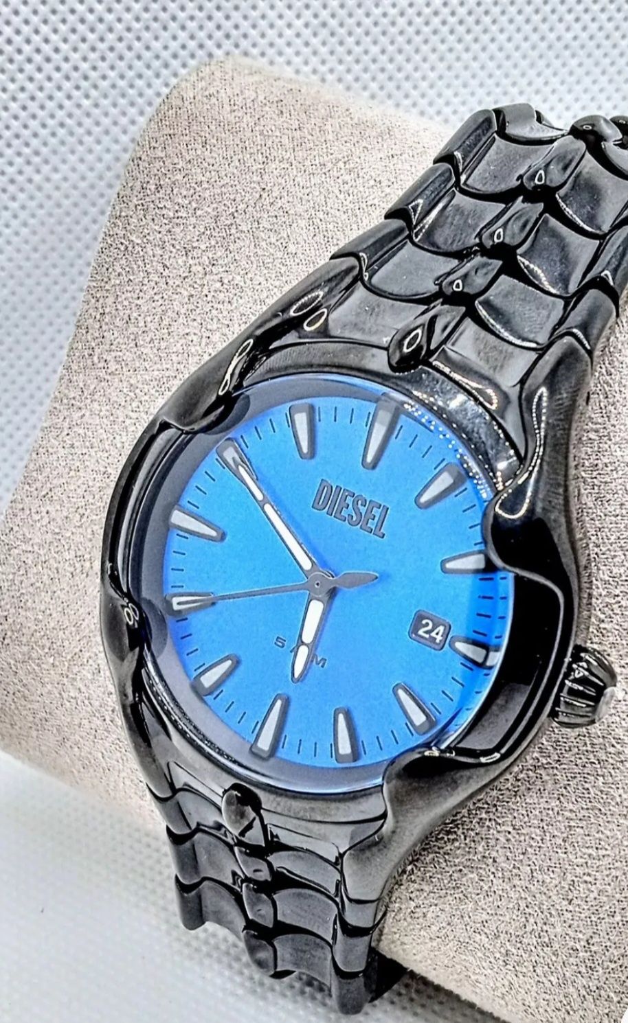 DIESEL Metamorph Vert Mens Blue Dial Watch, Reptilian Black часы.
