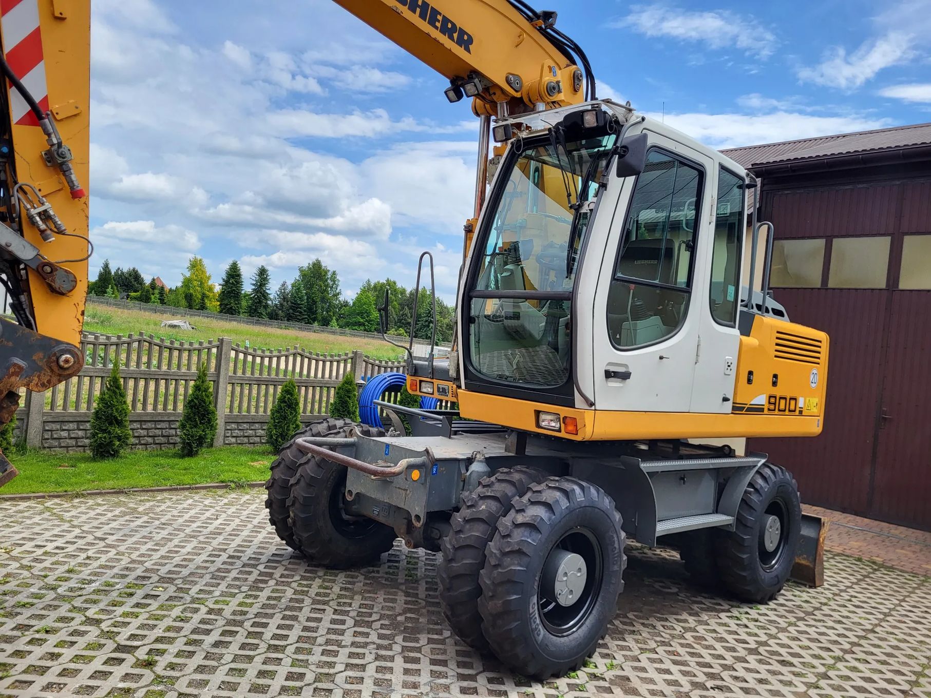 Liebherr A900C  Centralne smarowanie, nowe opony