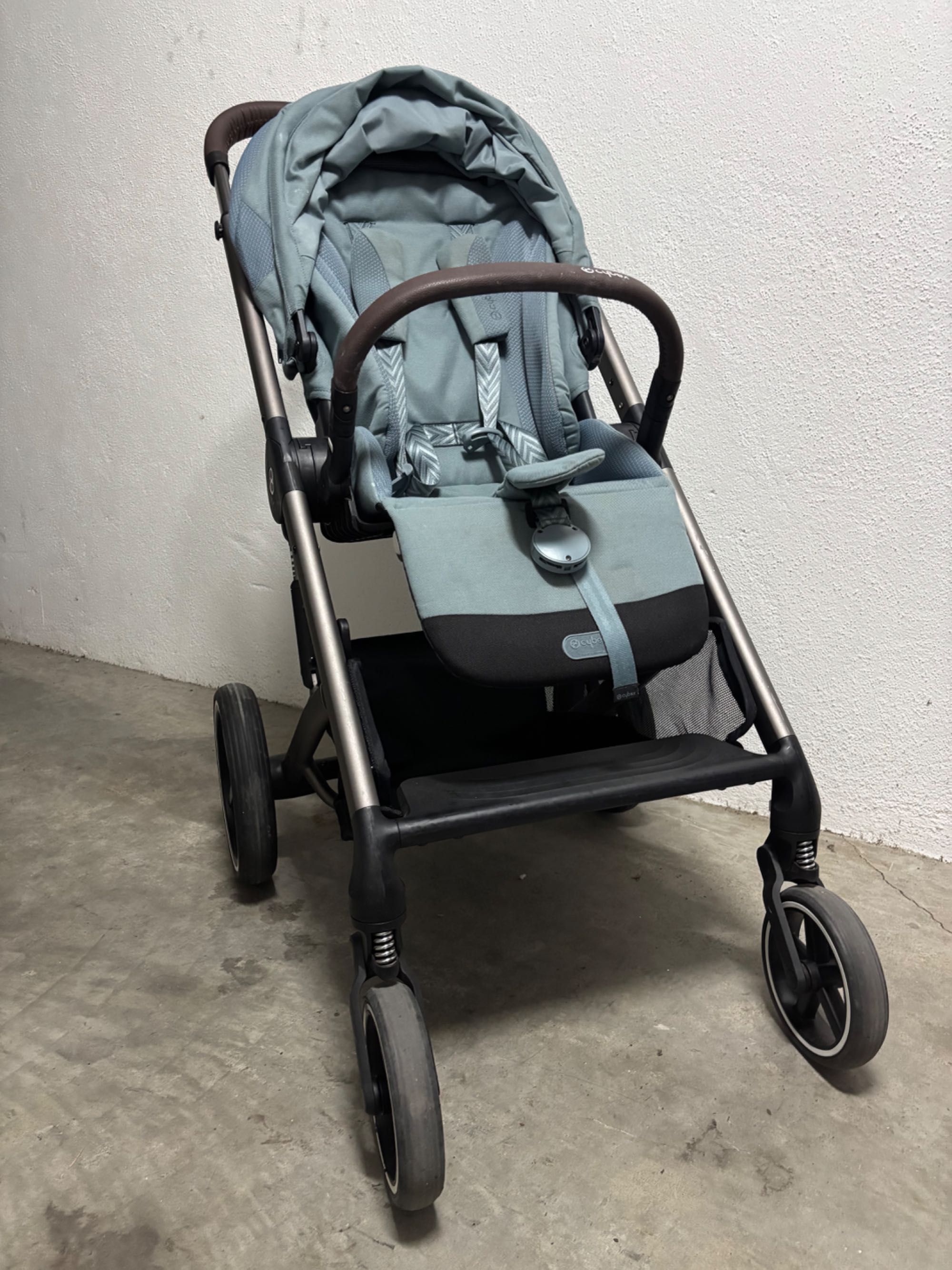 Carrinho Combinado Cybex Balios S Lux com “Seat Pack” e alcofa