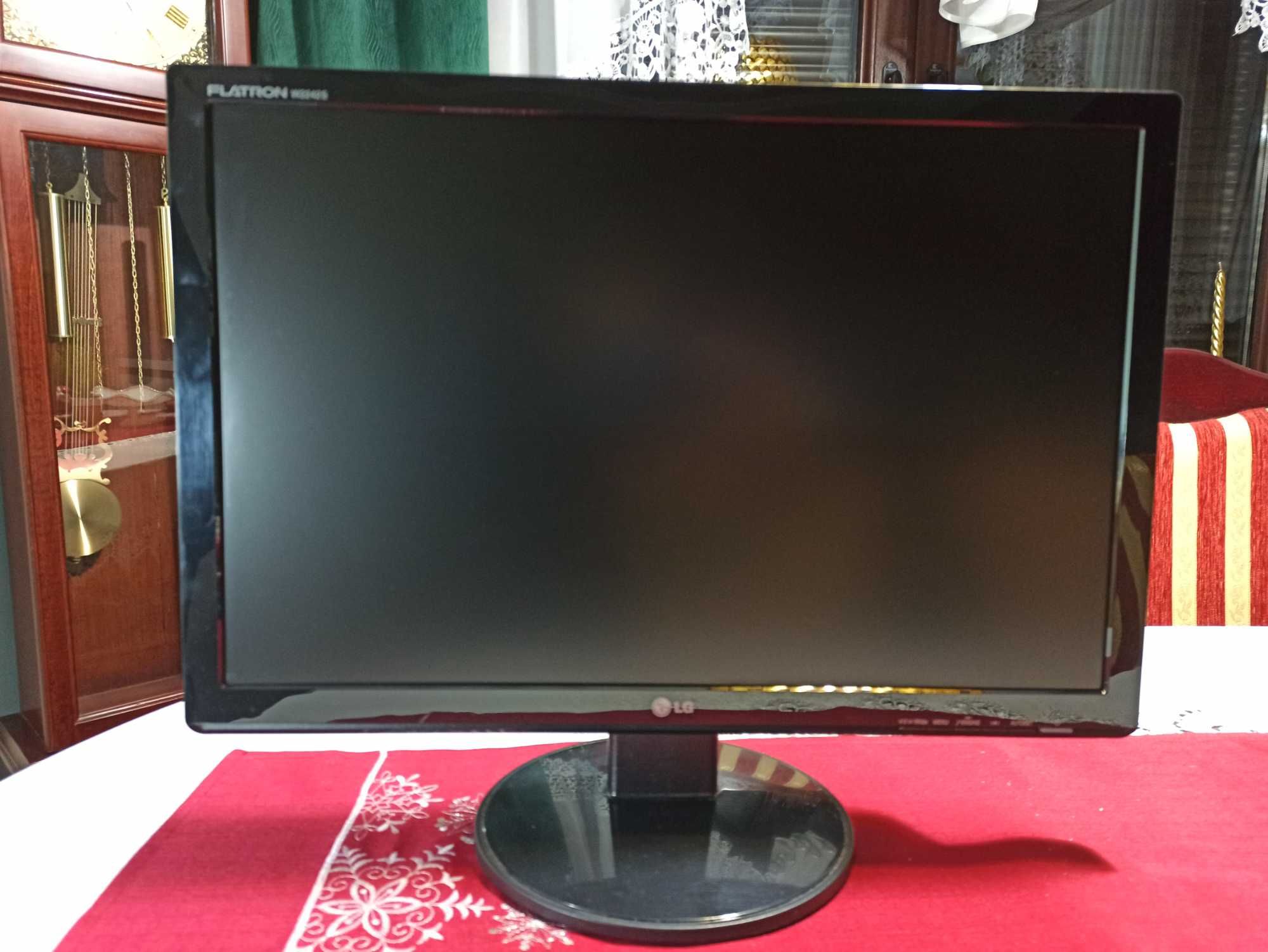 Monitor LCD ,,LG" 22 cale 300 nitów