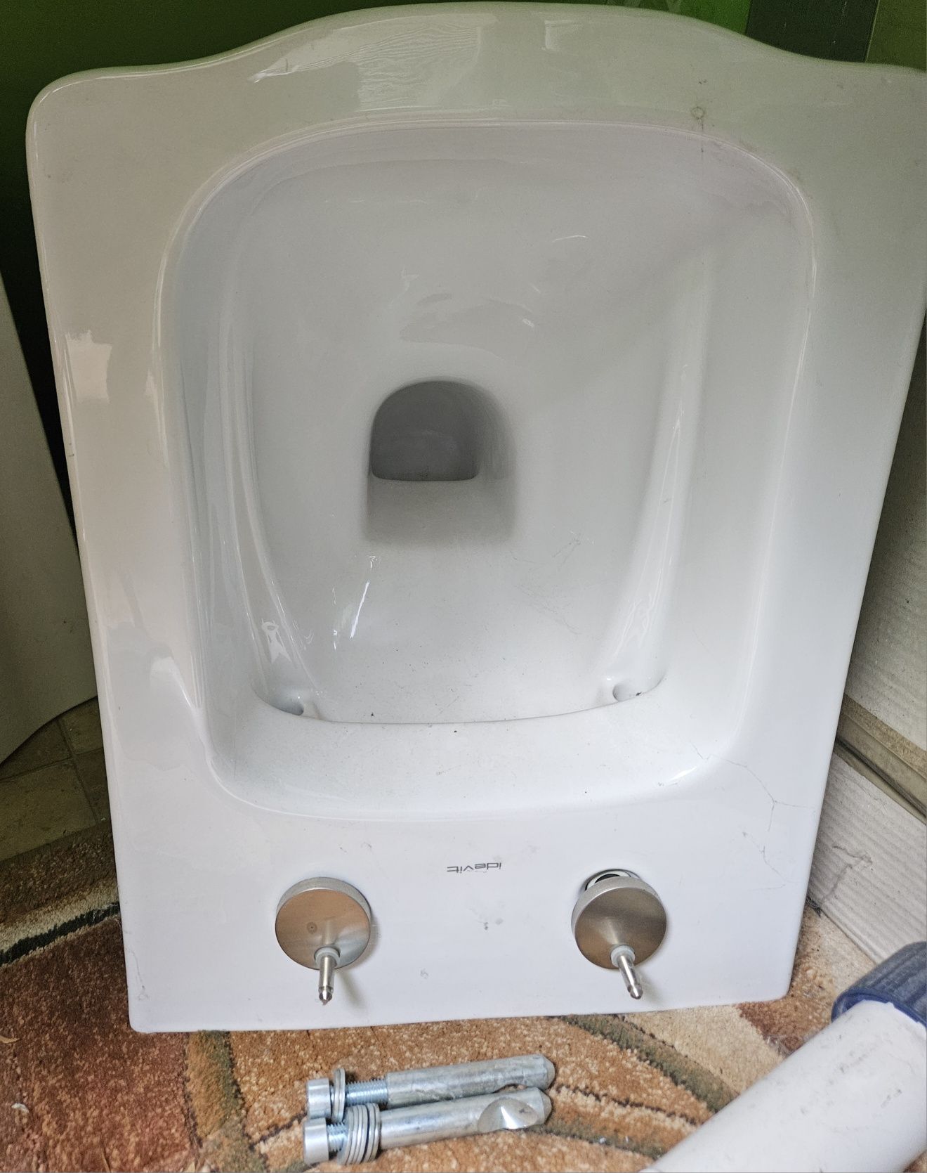 WC sedes podwieszany idevit z deska wolnoopadającą