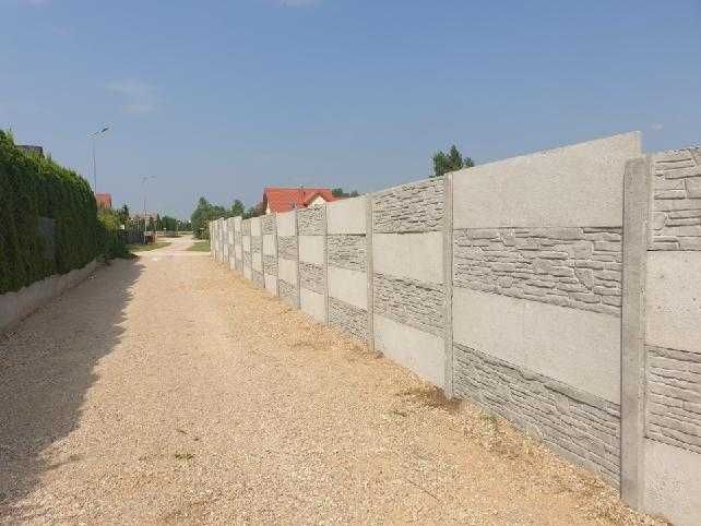 Ogrodzenie z płyt betonowych / Kar-Group Ełk