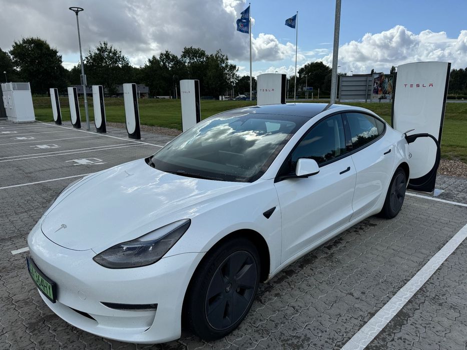 Tesla Model 3 Tesla Model 3 Long Range 2023 - 109 tys plus Vat od faktury