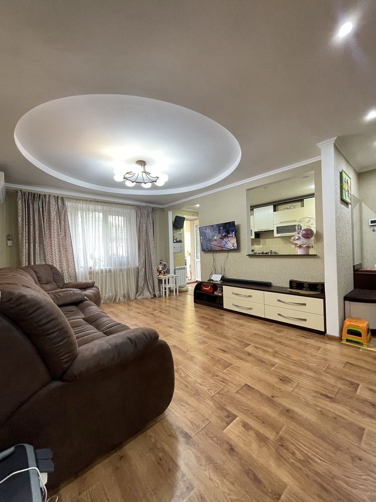 Продажа 3к.кв.Ц.Рынок дом кирпич новой постройки !