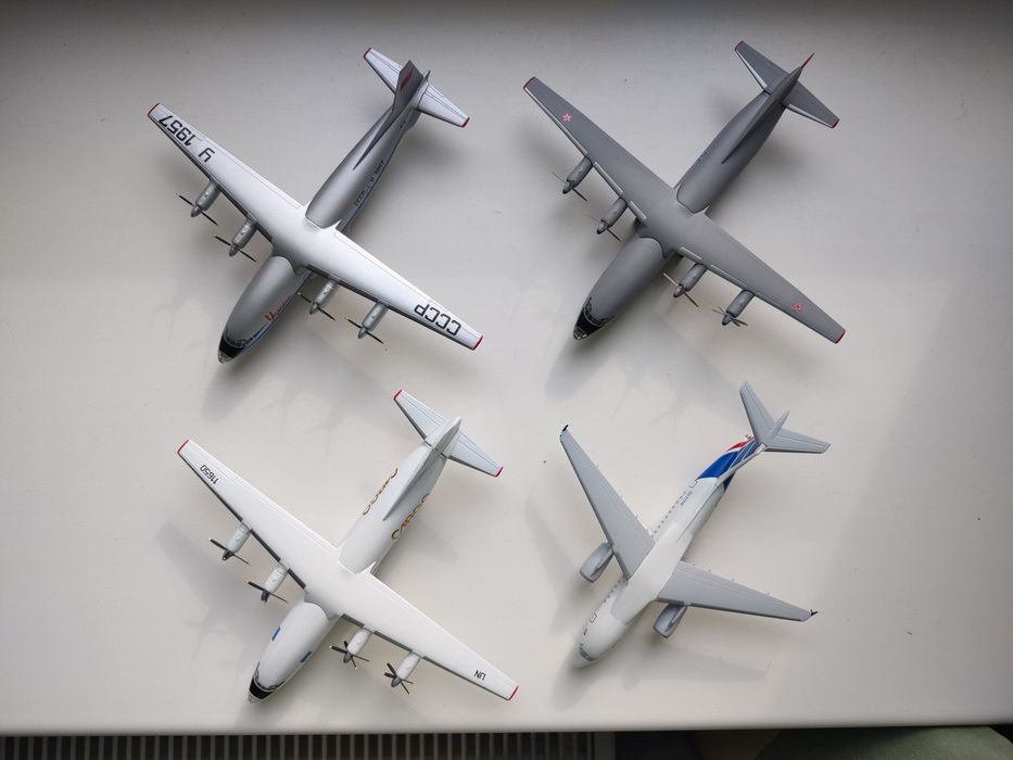 Модель літака, модель самолета Антонов, Herpa/КУМ, масштаб 1:200