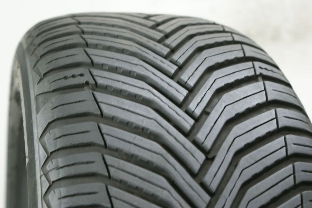 całoroczne 225/50R17 MICHELIN CROSSCLIMATE 2 , 5,5mm B1717