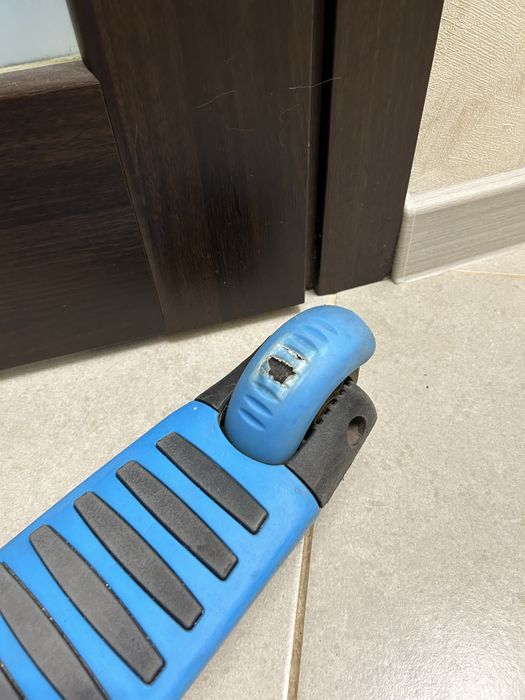 Самокат, жучок для хлопчика