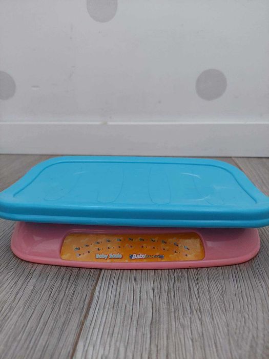 Przewijak, Fotelik do karmienia, Bujak, Waga