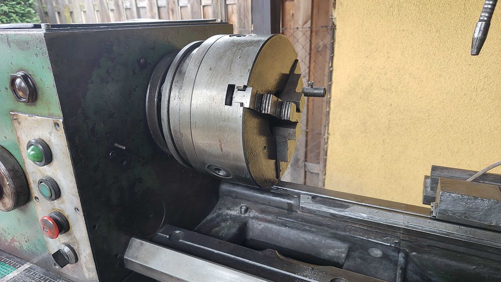Tokarka ZMM Sliven CU 400 x 1000