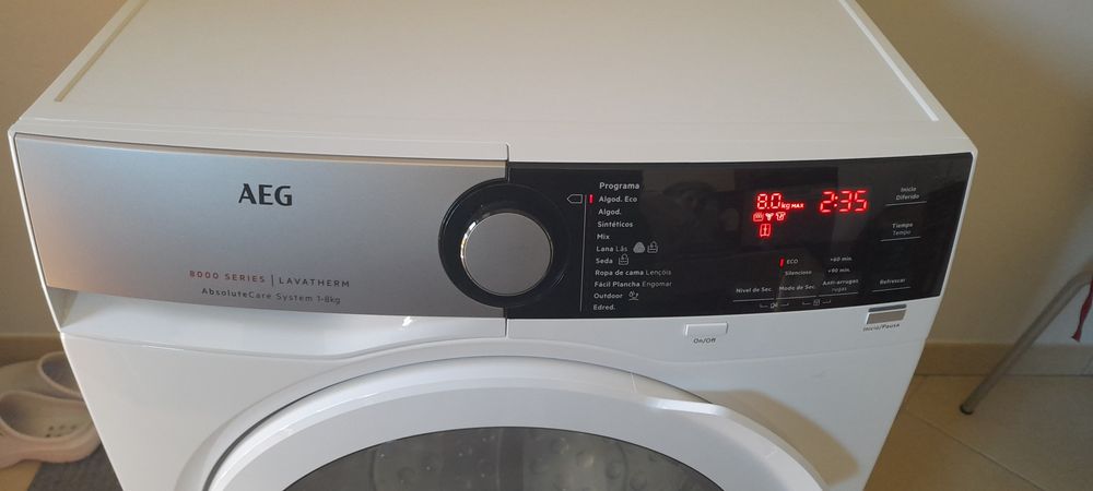 Máquina de secar roupa AEG (avaria)